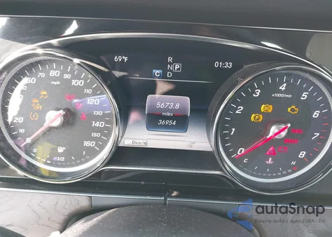 2018 Mercedes-Benz E 300 z USA, uszkodzony, nr VIN WDDZF4JB1JA376690